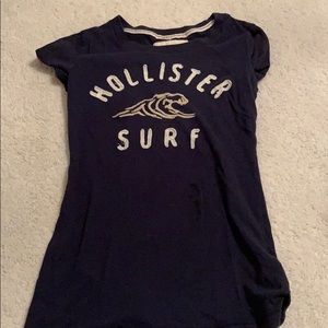 hollister t shirt!